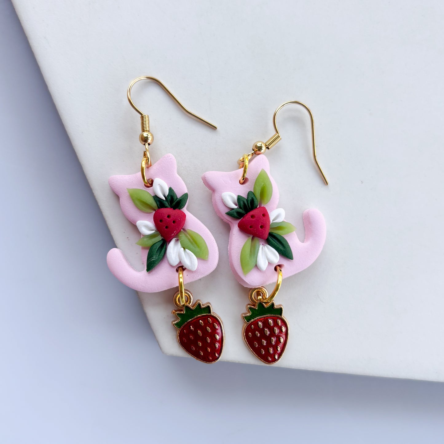 STRAWBERRY CAT EARRINGS
