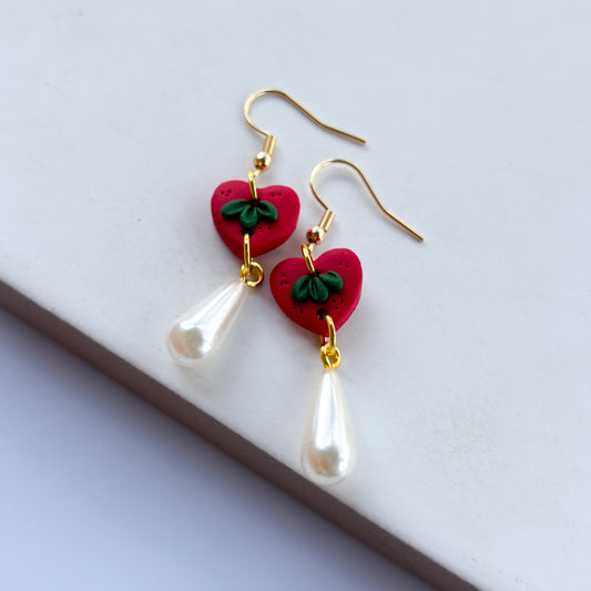MINI HEARTS & PEARL EARRINGS (RED)