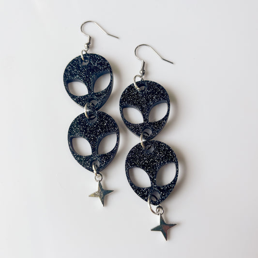 BLACK ALIEN DUO ACRYLIC EARRINGS