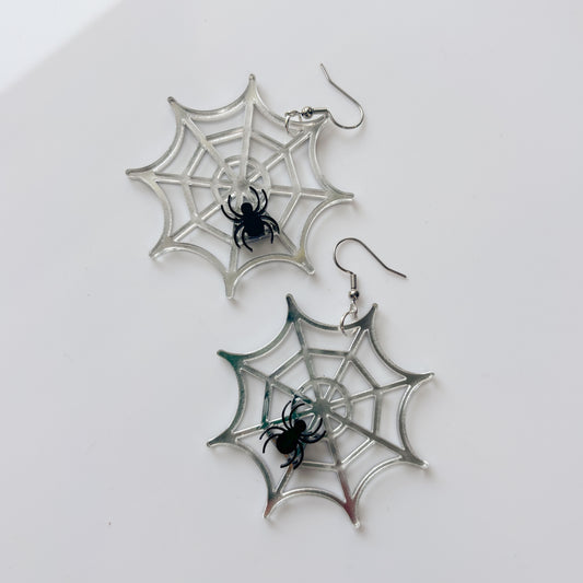 SPIDERWEB ACRYLIC EARRINGS