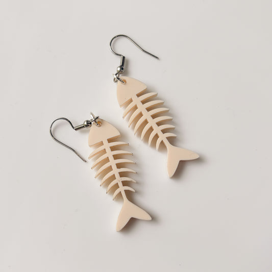FISH BONES ACRYLIC EARRINGS