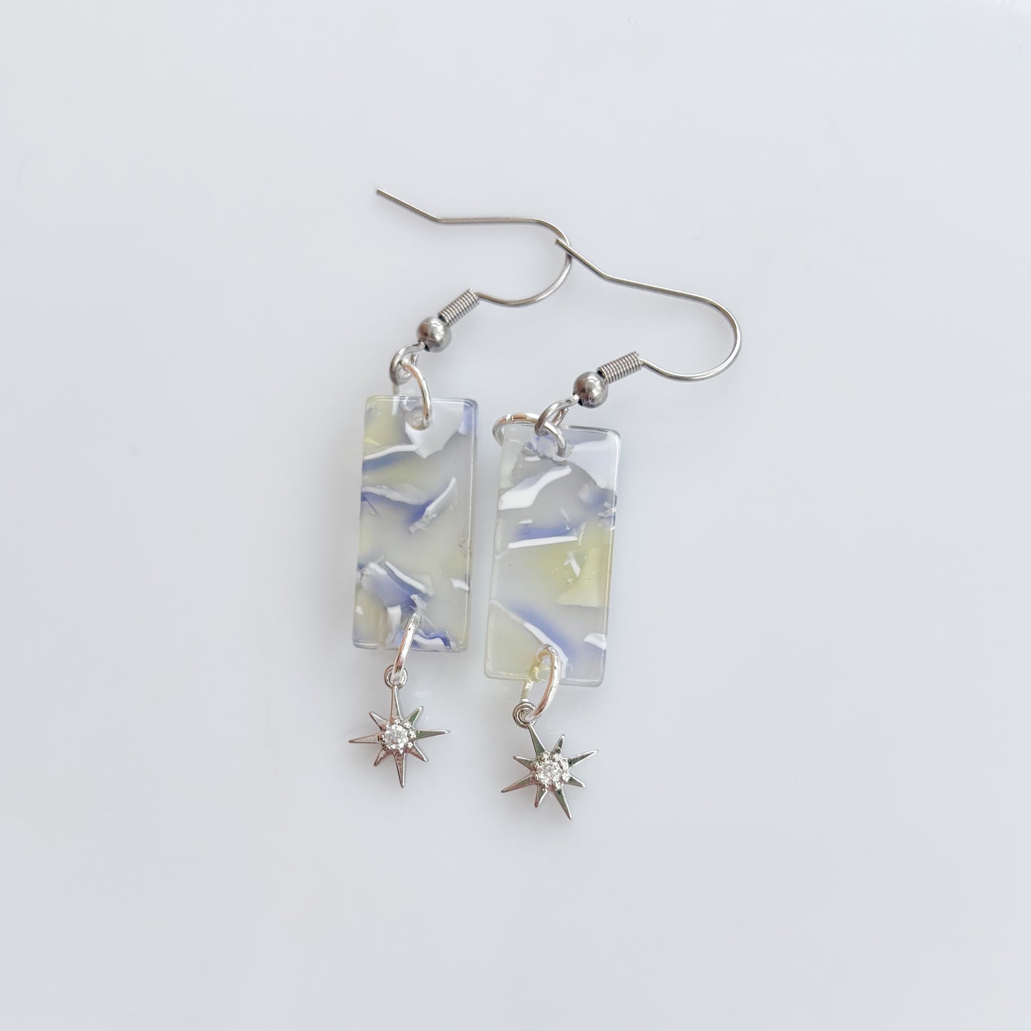 MARBLED ACRYLIC SILVER STAR CHARM EARRINGS