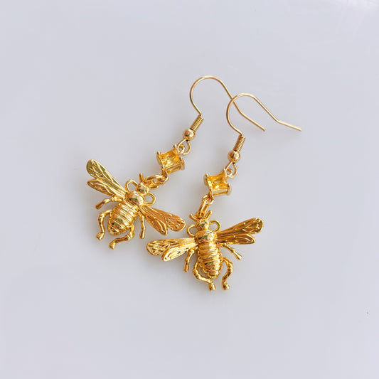 BUMBLEBEE CHARM EARRINGS