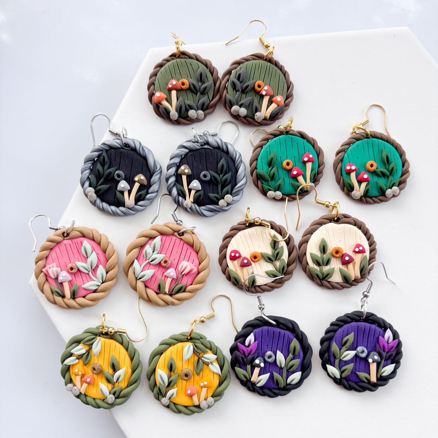 HOBBIT DOOR EARRINGS (REGULAR)