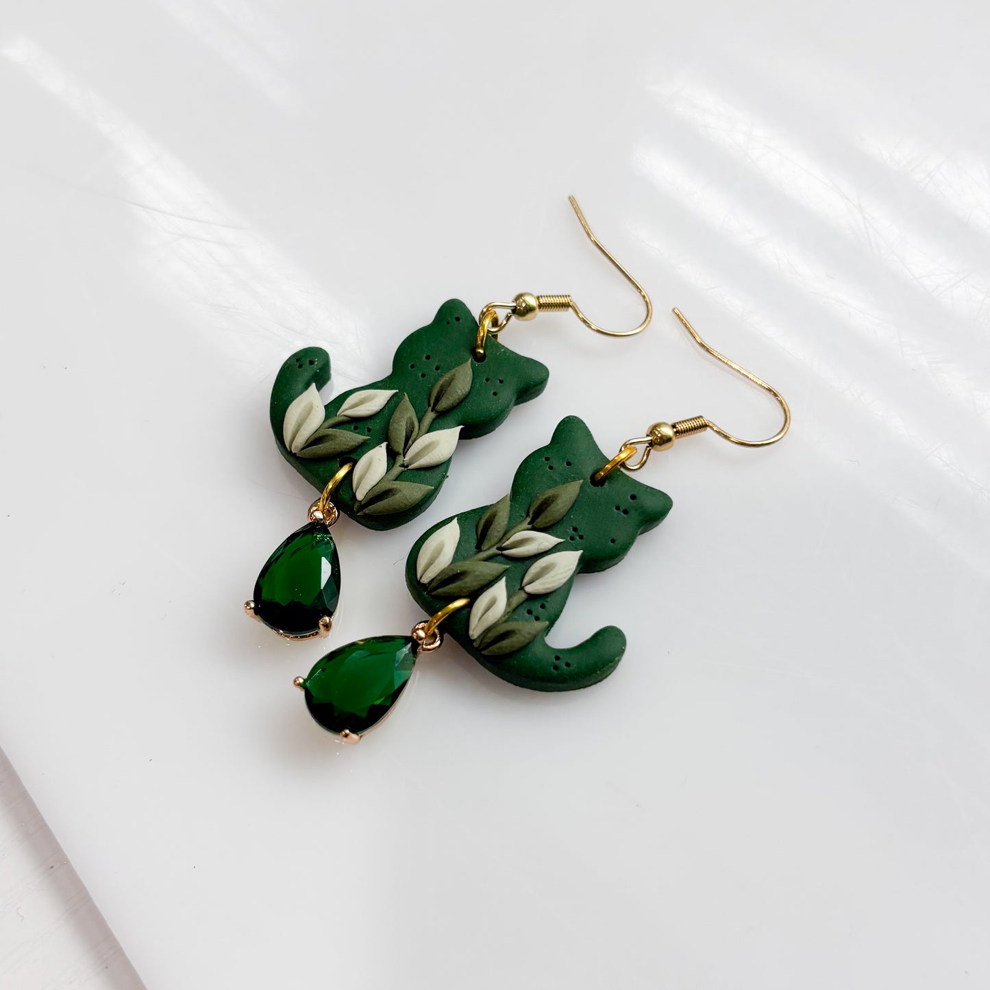 GREEN VINE CAT EARRINGS (VERSION 1)