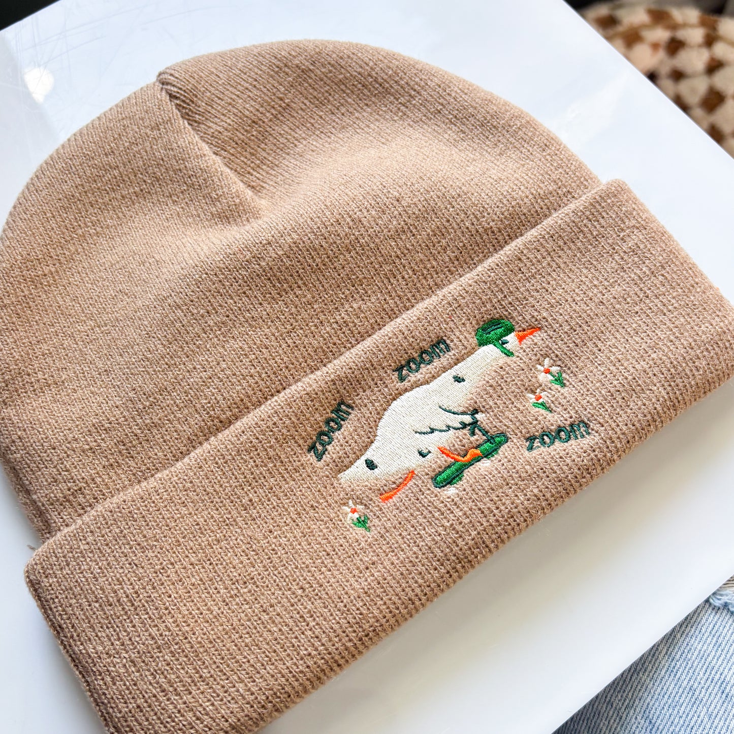 ZOOM ZOOM SKATEBOARDING GOOSE BEANIE