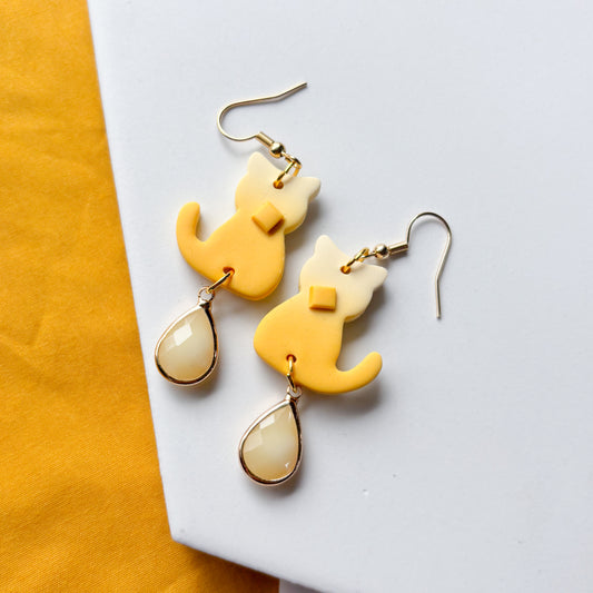 BUTTER CAT EARRINGS