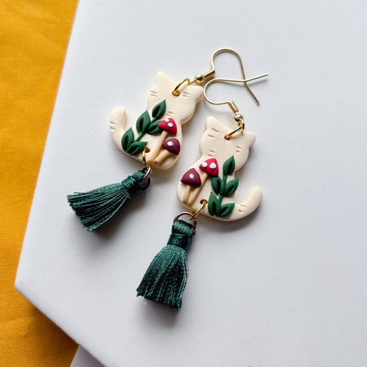 MUSHROOM CAT EARRINGS