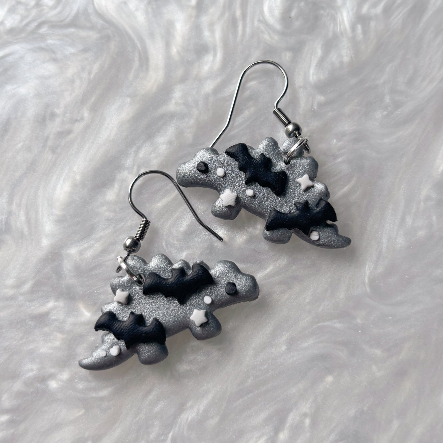 BAT DINO EARRINGS (STEGOSAURUS)