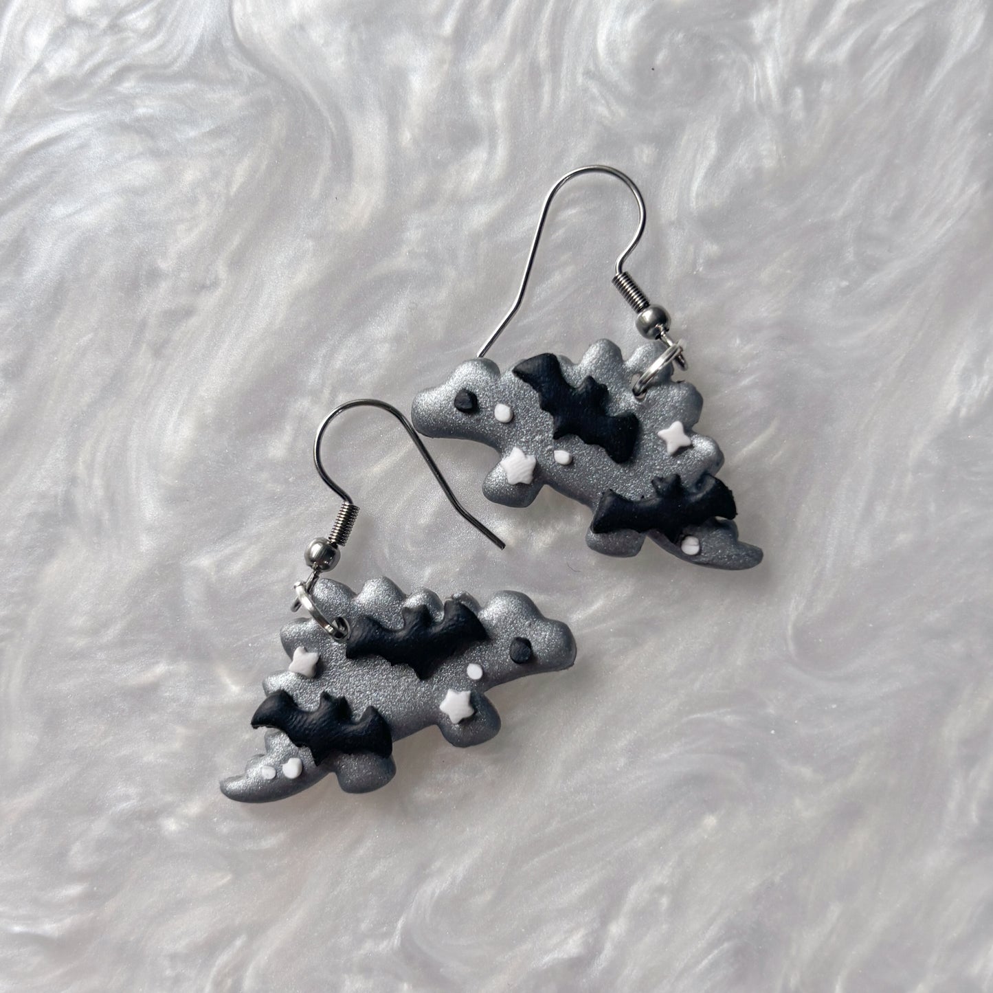 BAT DINO EARRINGS (STEGOSAURUS)