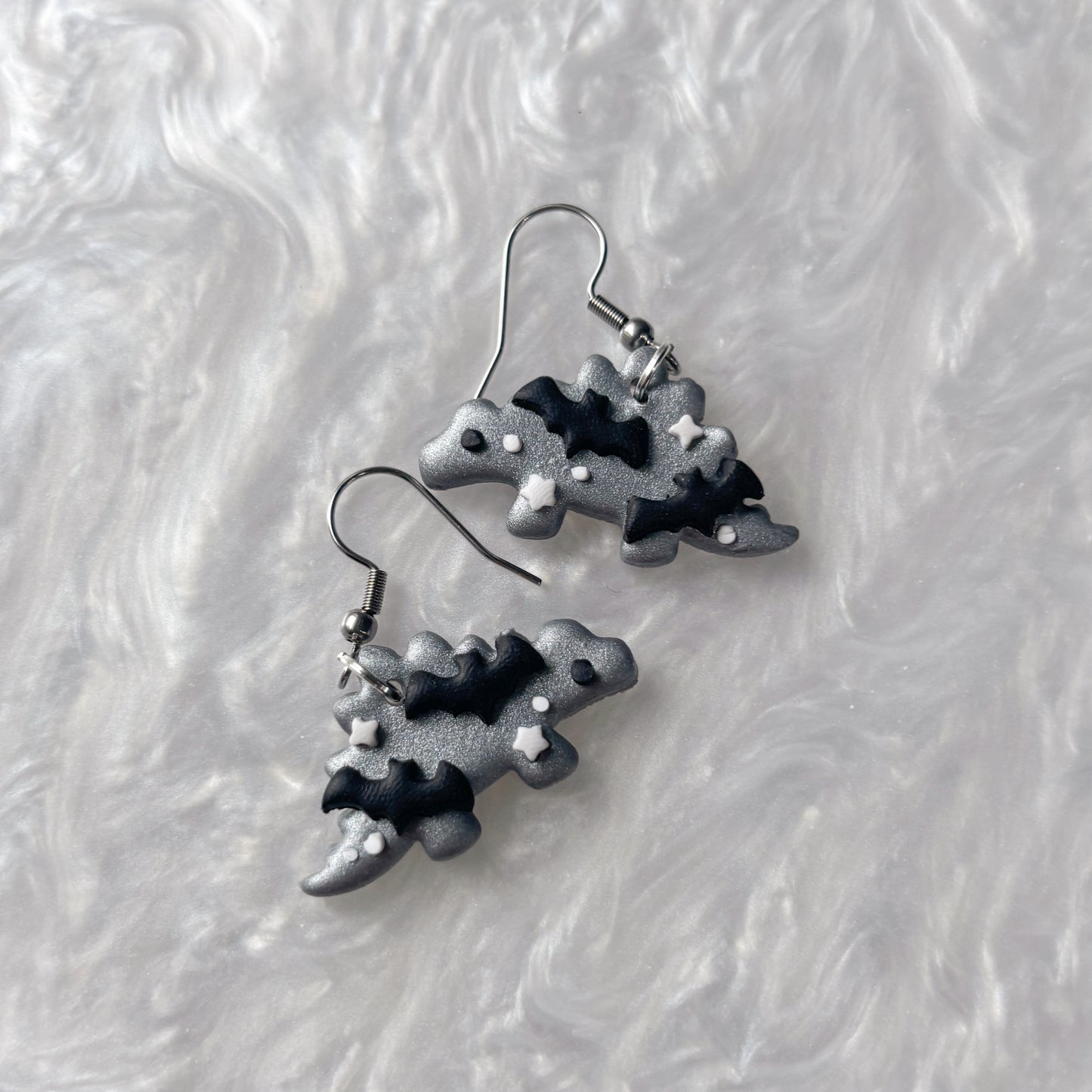 BAT DINO EARRINGS (STEGOSAURUS)