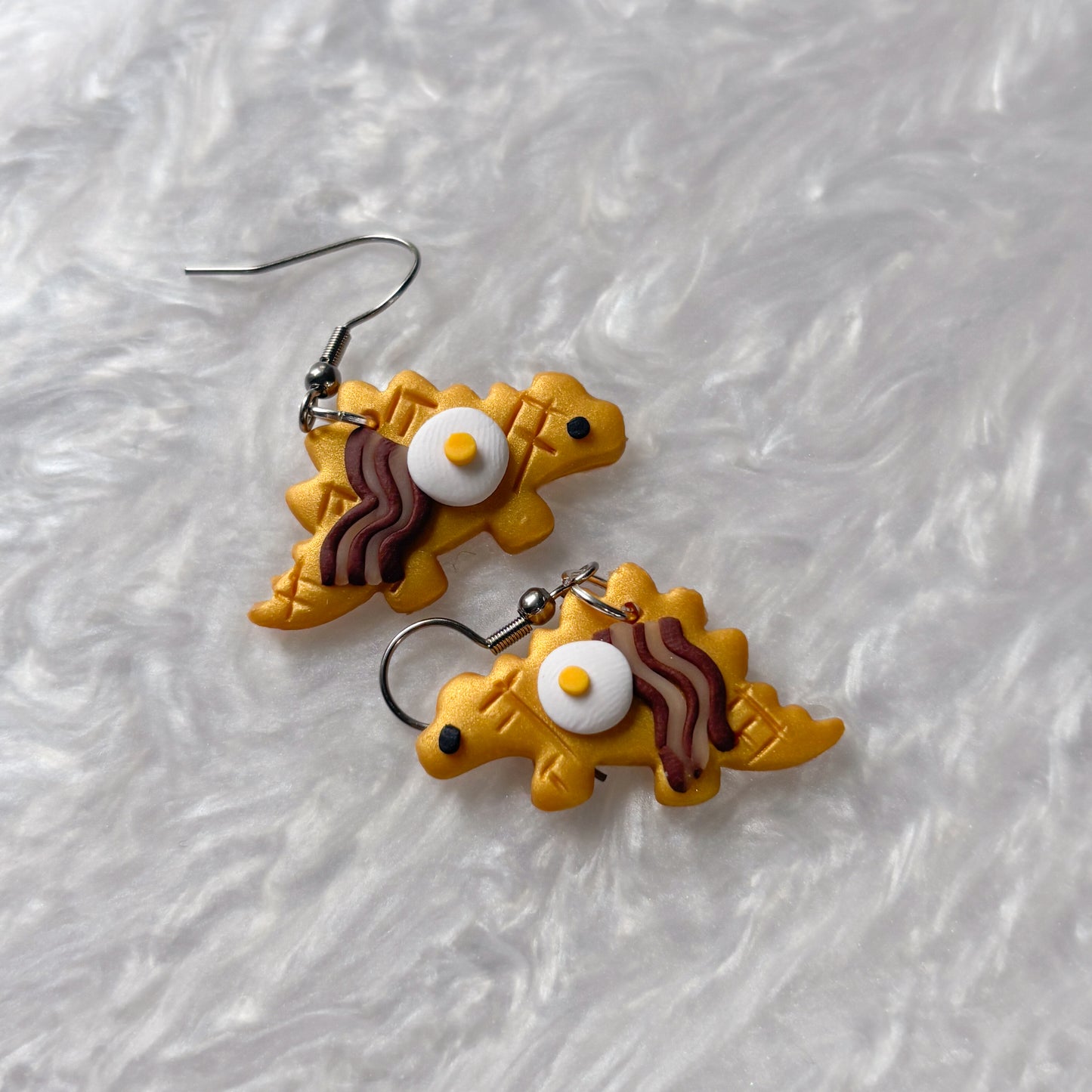 BREAKFAST DINO EARRINGS (STEGOSAURUS)