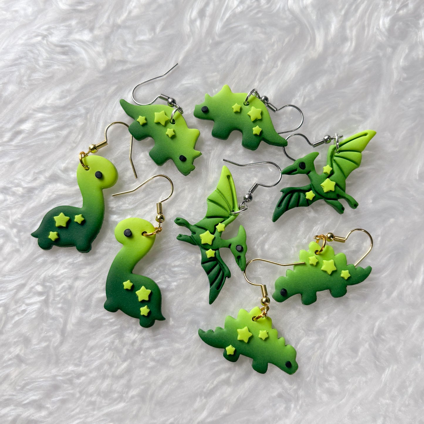 GRADIENT GREEN WITH STARS DINO EARRINGS (TRICERATOPS)