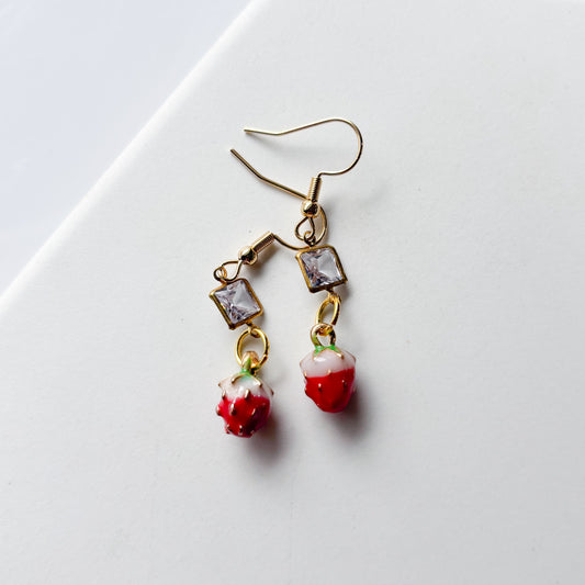 STRAWBERRY & SQUARE CHARM EARRINGS