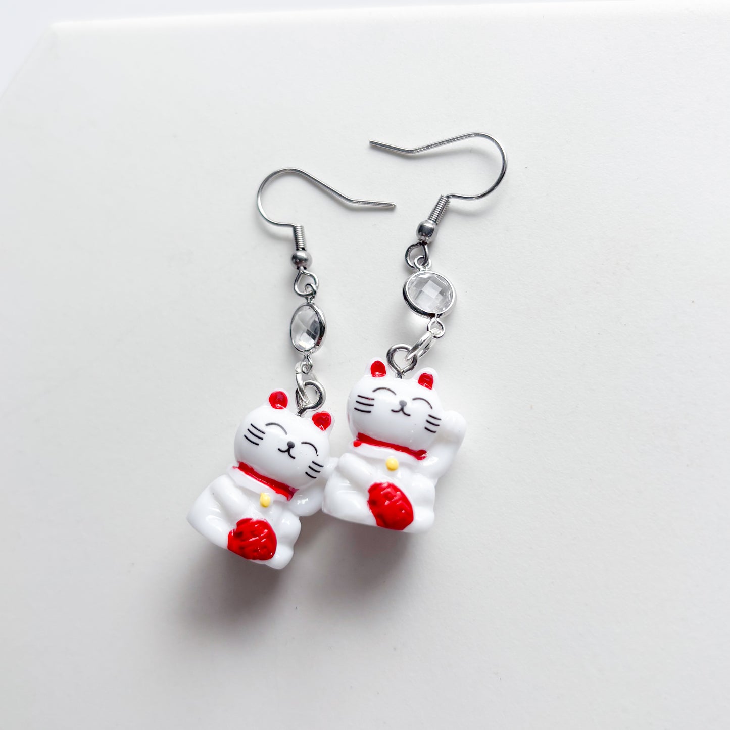 LUCKY CAT CHARM EARRINGS