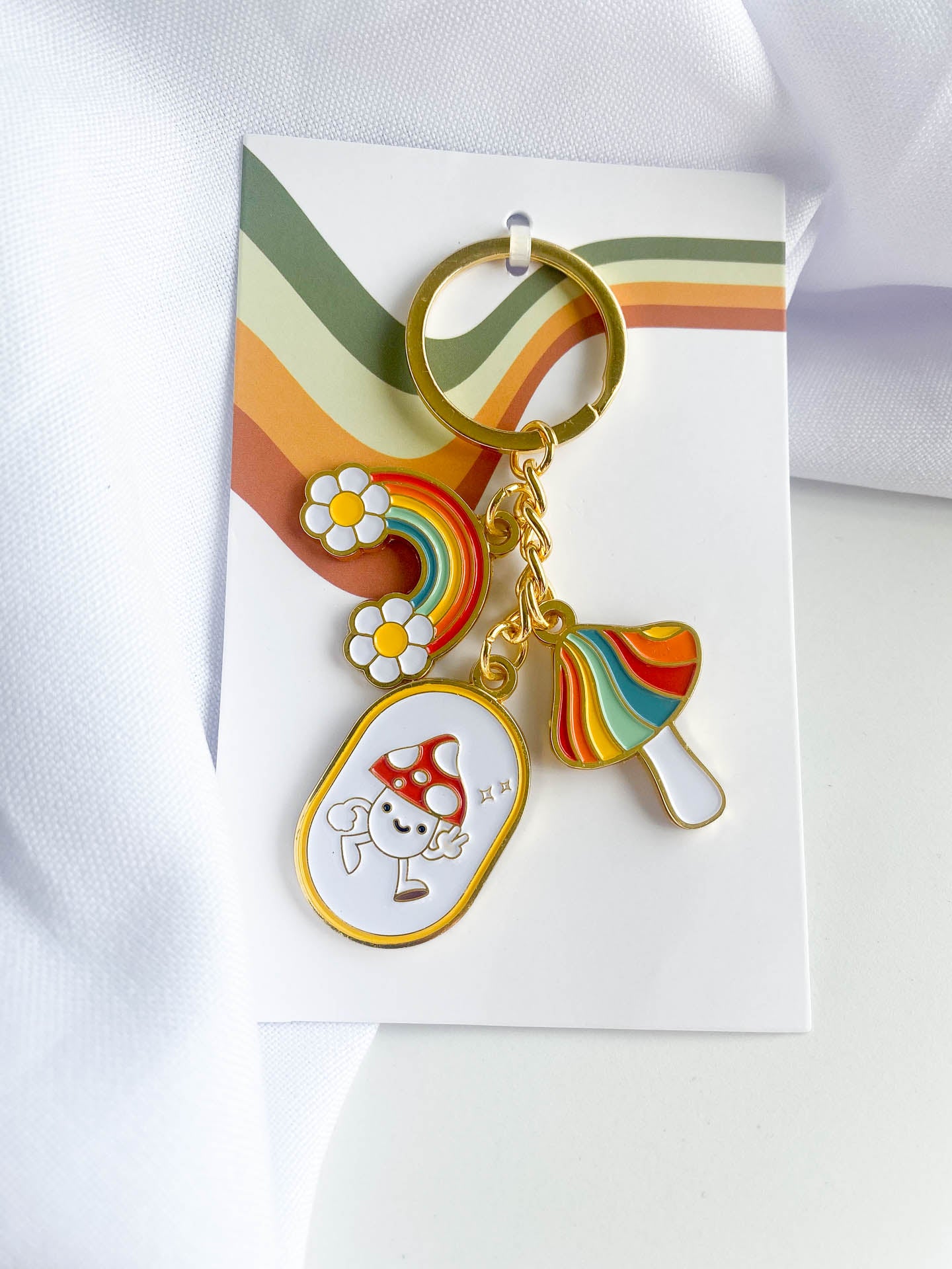 HAPPY MUSHROOM & RAINBOWS KEYCHAIN